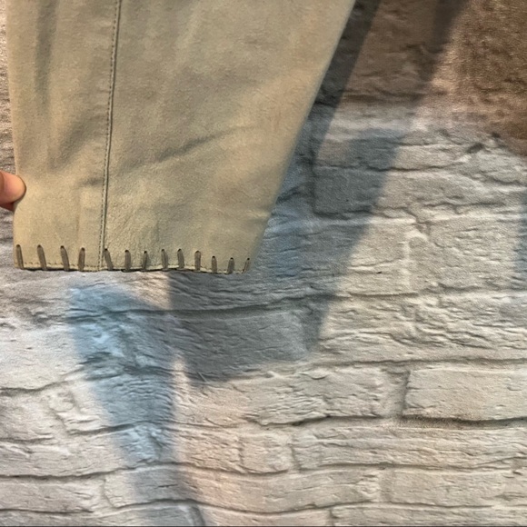 NWT Brooke & Goldie Women’s Large Goat Leather Light Grey V-Neck Long Sleeve Top - Picture 11 of 13